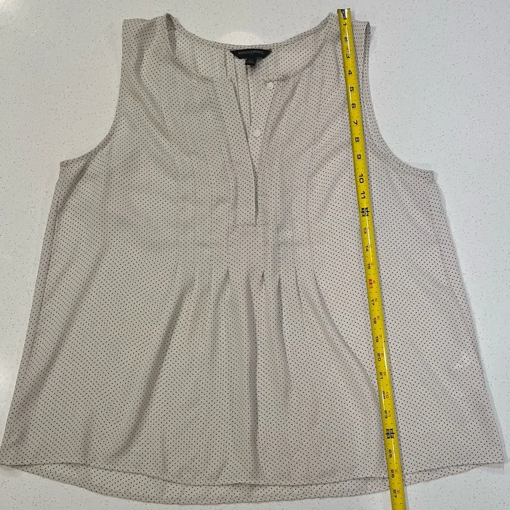 Banana Republic Sleeveless Black and Cream Pockadot Blouse Ladies L Large - Picture 5 of 7